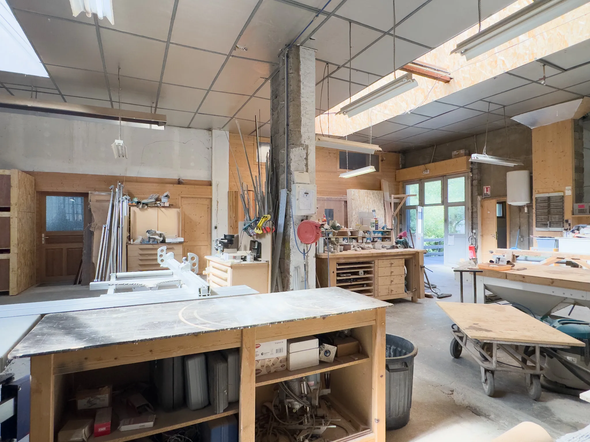 Entrepôt industriel de 645 m² à La Voulte-sur-Rhône en Ardèche 