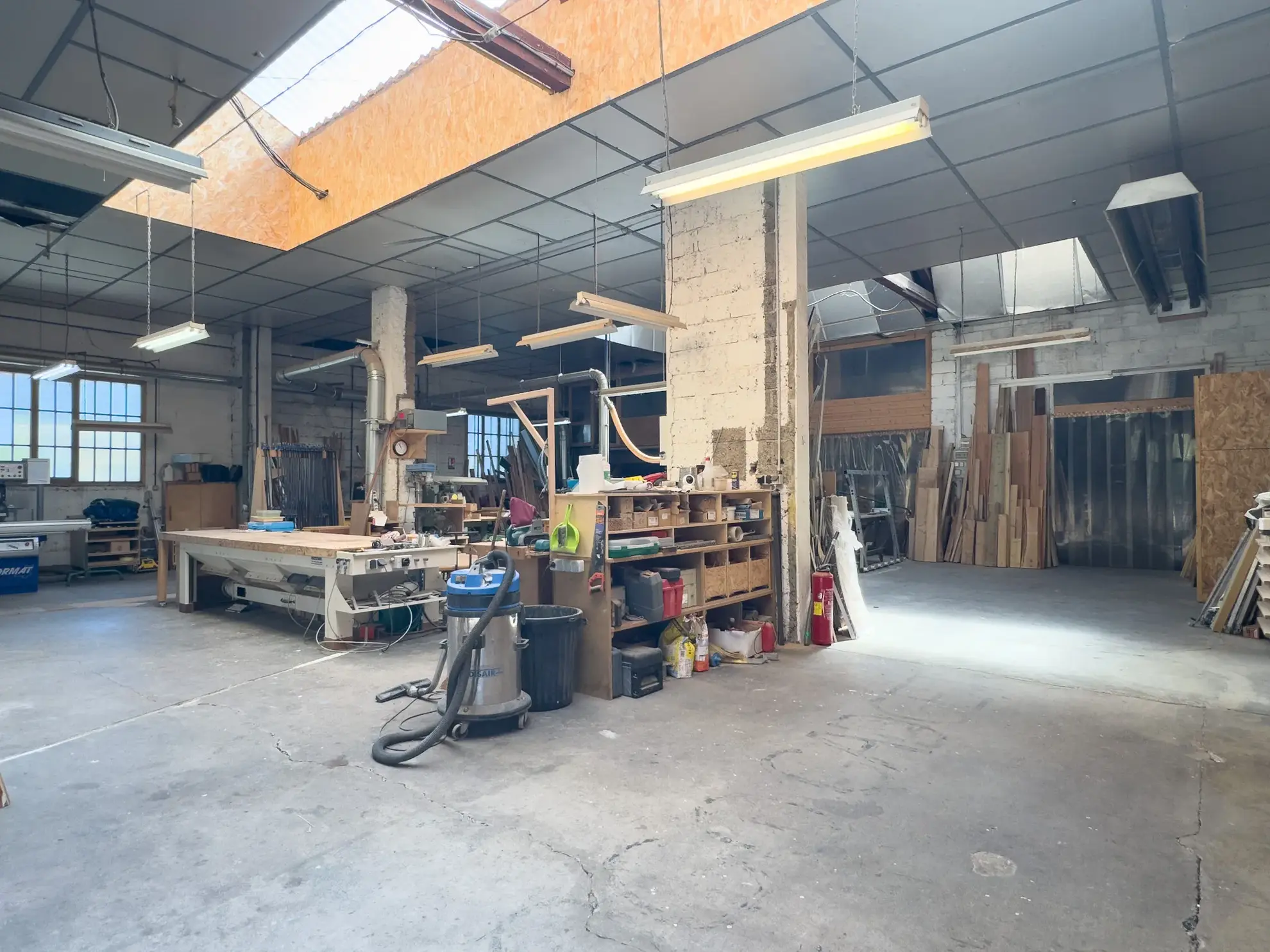 Entrepôt industriel de 645 m² à La Voulte-sur-Rhône en Ardèche 