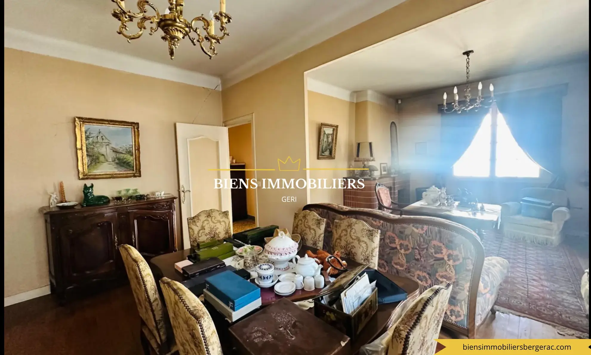 Immeuble à Bergerac avec grand potentiel, centre-ville, 198 m², parking et conforts modernes 