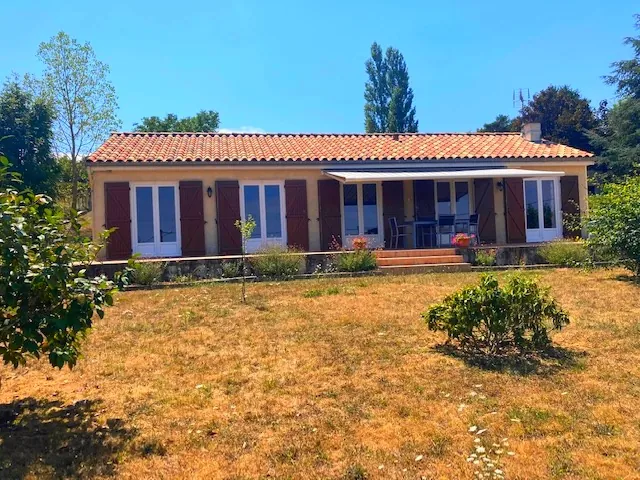 Villa de plain-pied avec 3 chambres à Caudeval, vue montagne, terrain de 2172 m²