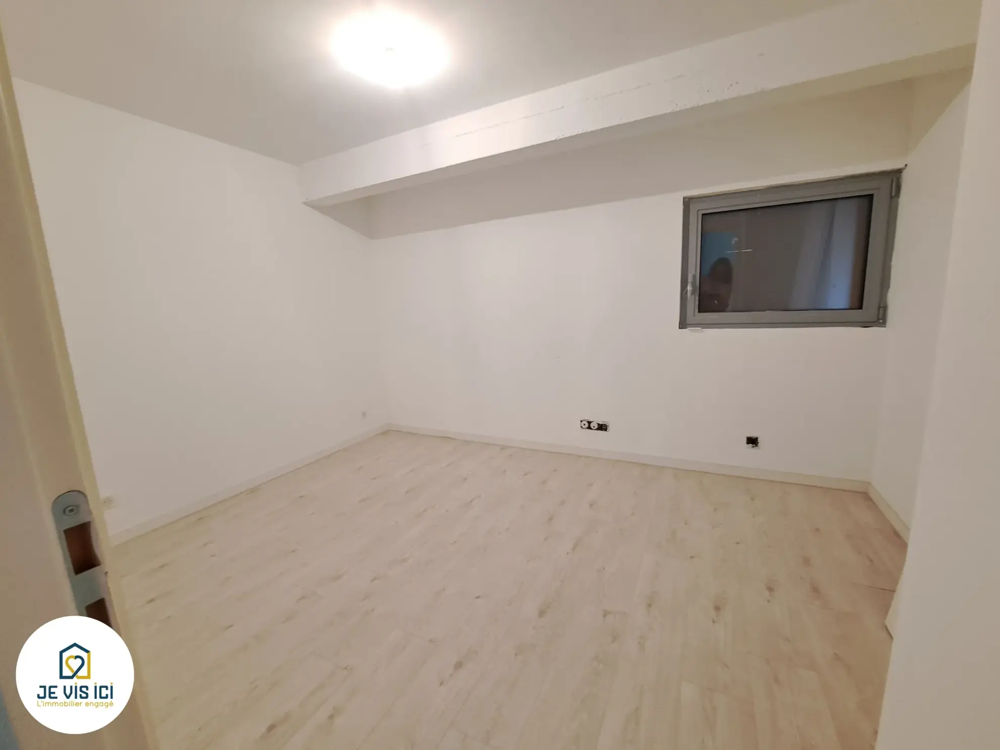 Loft de 92 m2 à Lille proche Euratechnologies avec parking et balcon 