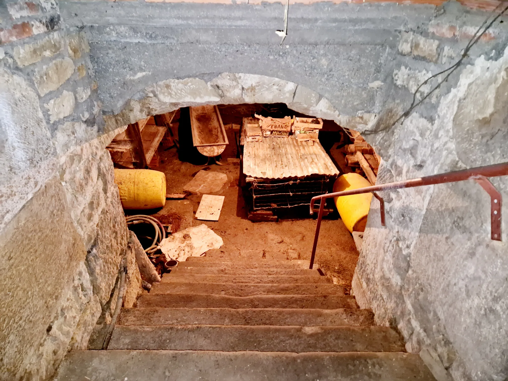 Ancien relais de poste rénové avec dépendances et grand potentiel à Fayl Billot 