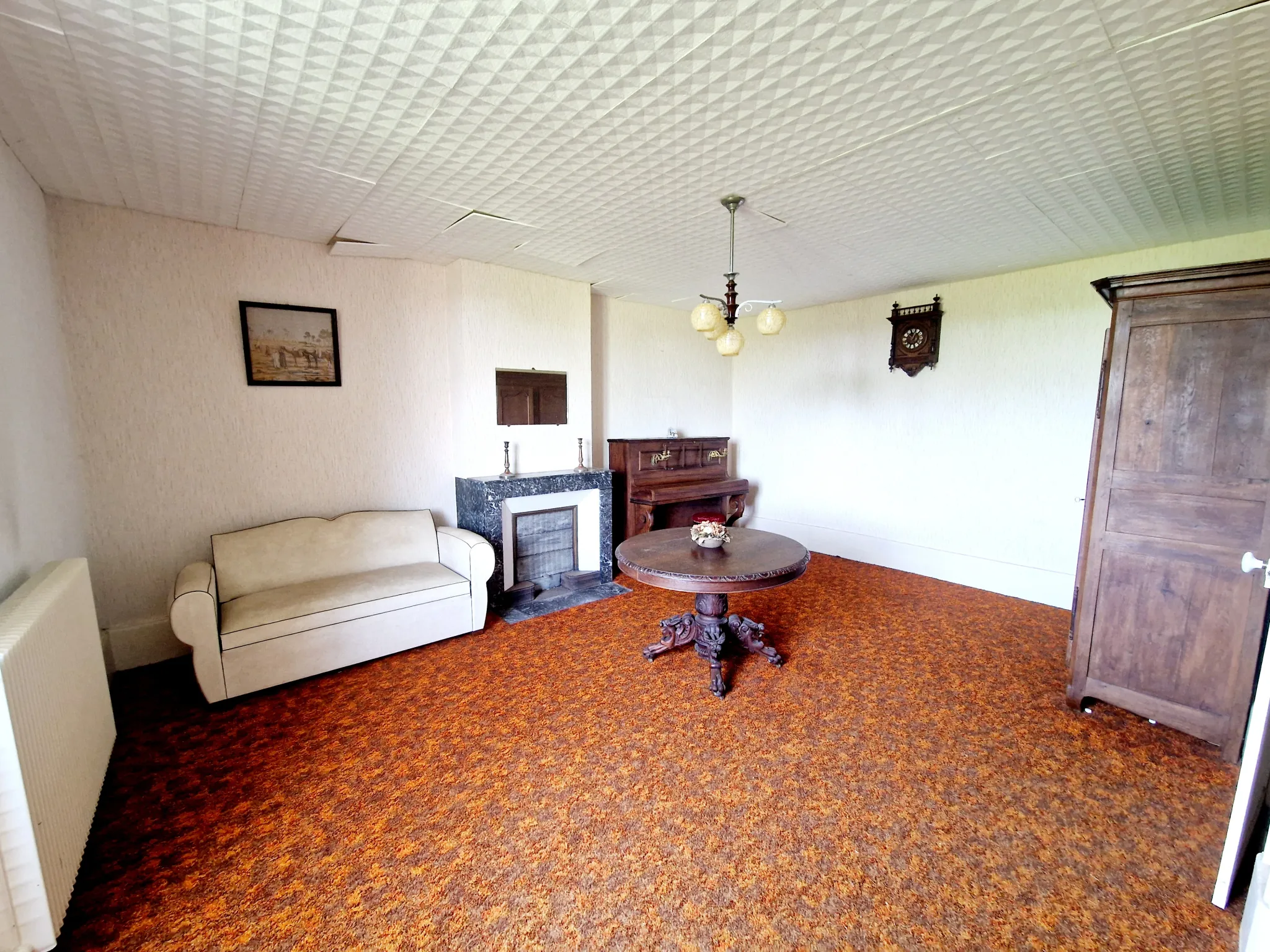 Ancien relais de poste rénové avec dépendances et grand potentiel à Fayl Billot 