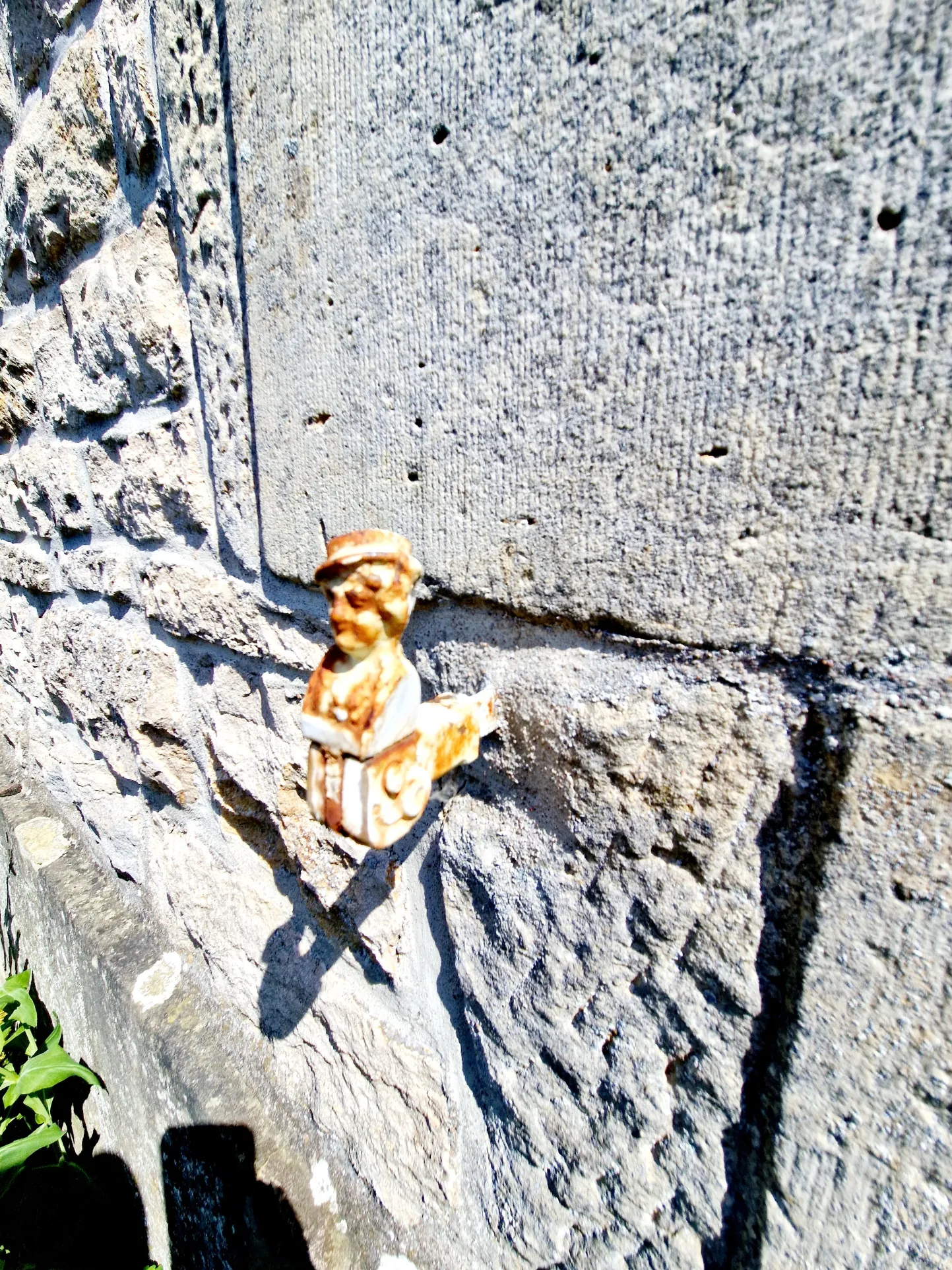 Ancien relais de poste rénové avec dépendances et grand potentiel à Fayl Billot 