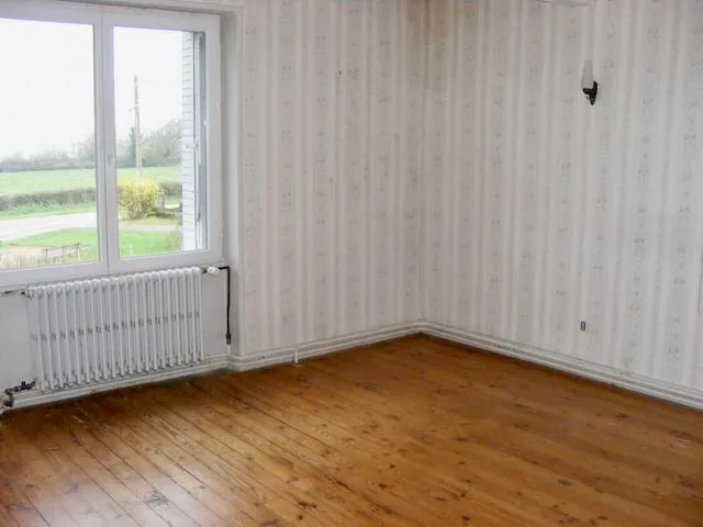 Maison en pierre à rénover avec dépendances en Saône-et-Loire 