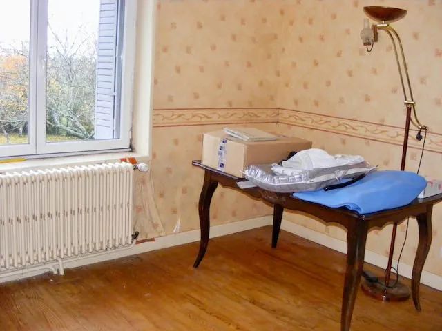 Maison en pierre à rénover avec dépendances en Saône-et-Loire 