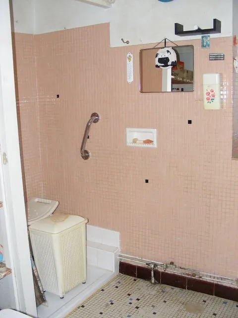 Maison en pierre à rénover avec dépendances en Saône-et-Loire 