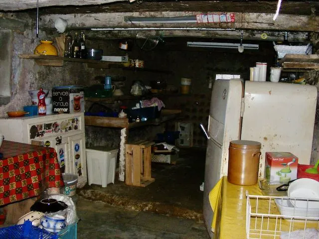 Maison en pierre à rénover avec dépendances en Saône-et-Loire 