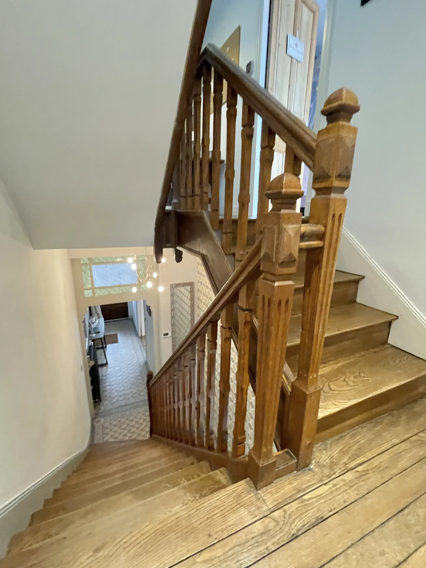 Magnifique maison rénovée au centre-ville de Saint-Quentin avec terrasse et 4 chambres 