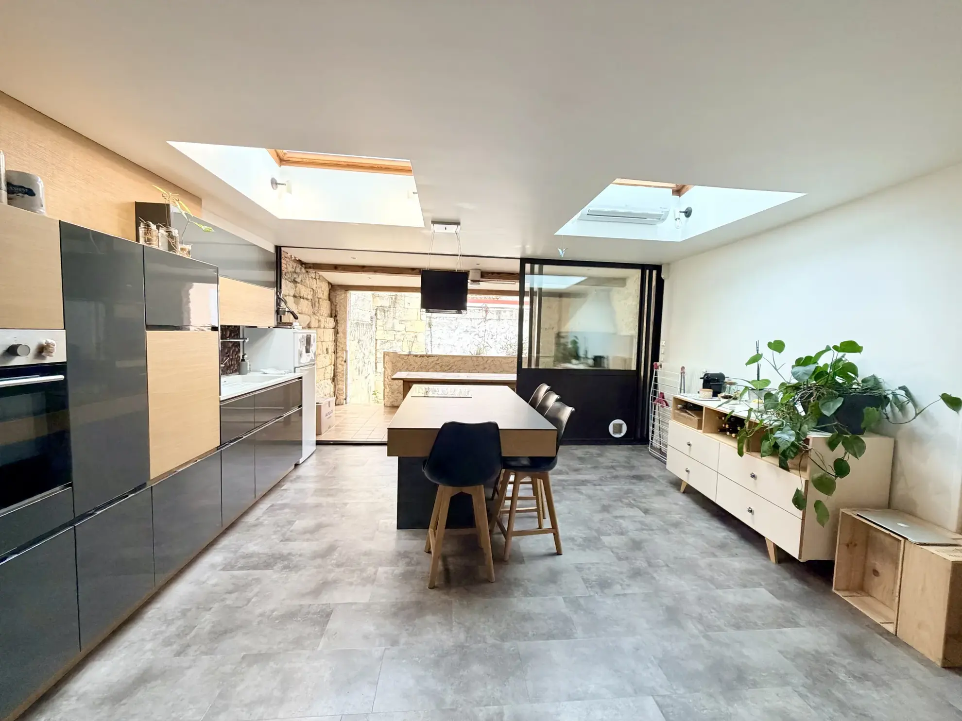 Belle maison de ville à Libourne avec garage, cour et terrasse – 83 m²