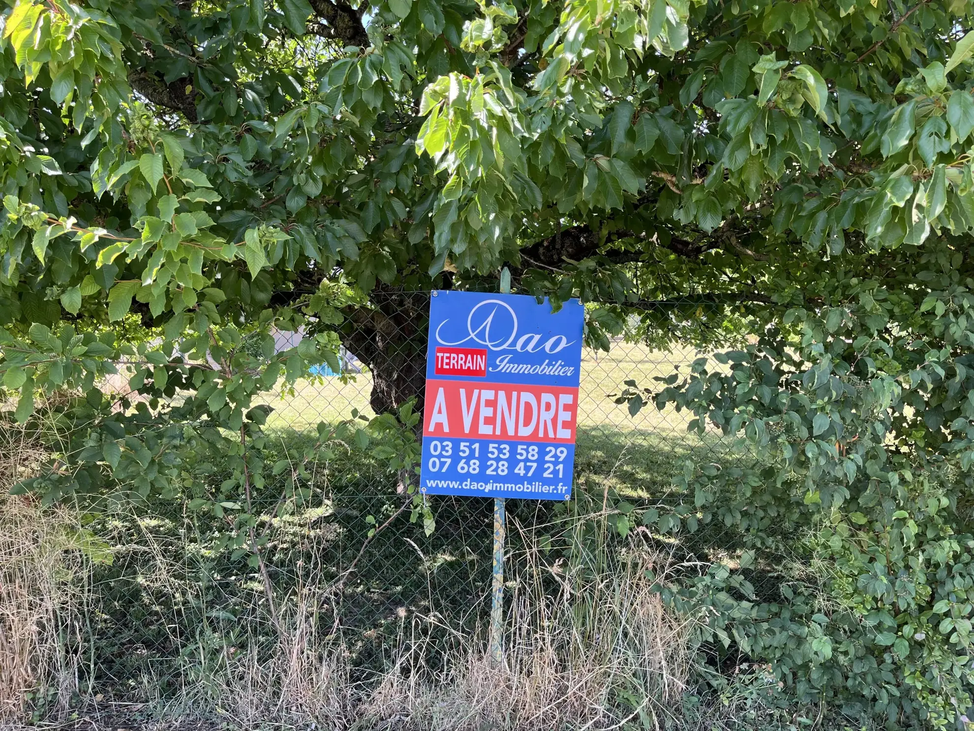 Terrain à bâtir à Fontvannes - 17 323 m² à vendre 