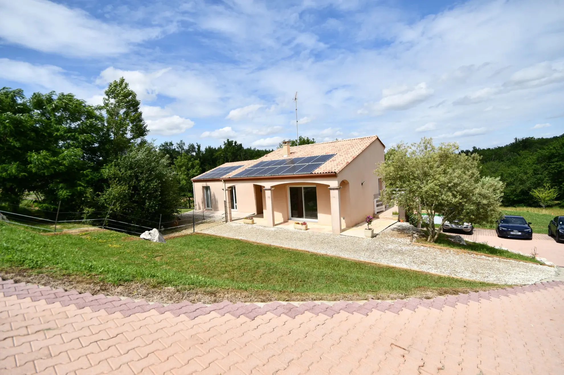 Maison lumineuse de 107 m² avec piscine à Aubiac, proximité d'Agen
