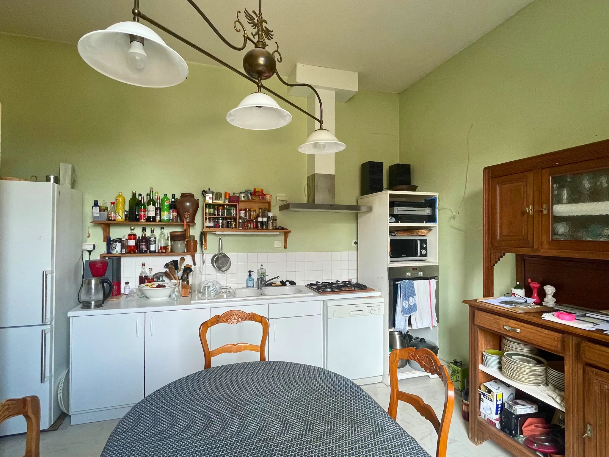 Rare propriété à Cognac à 300m de la place François 1er avec commerces et logement 