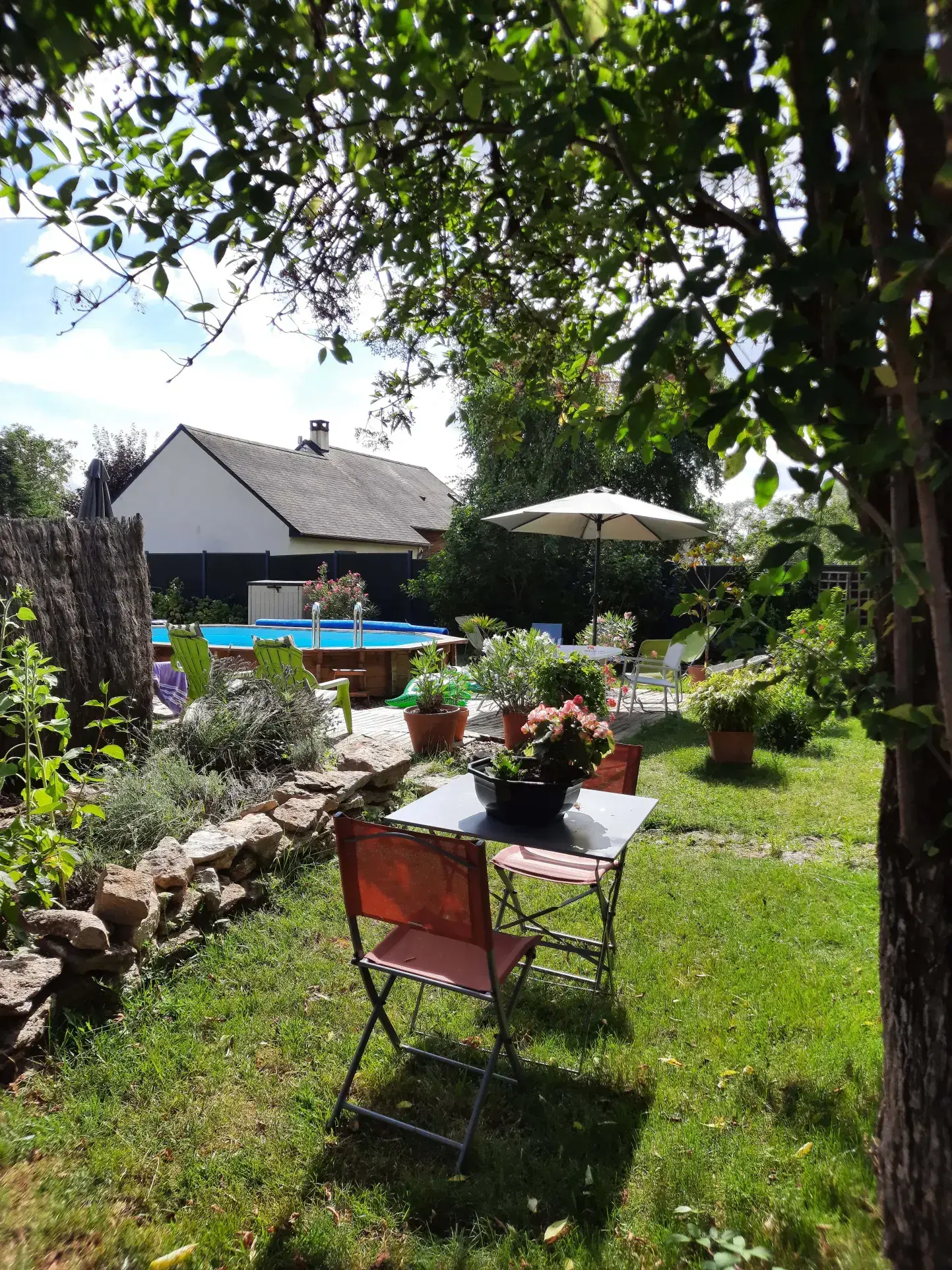 Maison de charme rénovée avec piscine à 5 min de Cosne-sur-Loire 