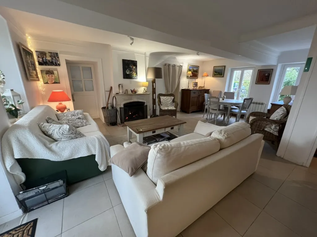 Maison de charme rénovée avec piscine à 5 min de Cosne-sur-Loire 