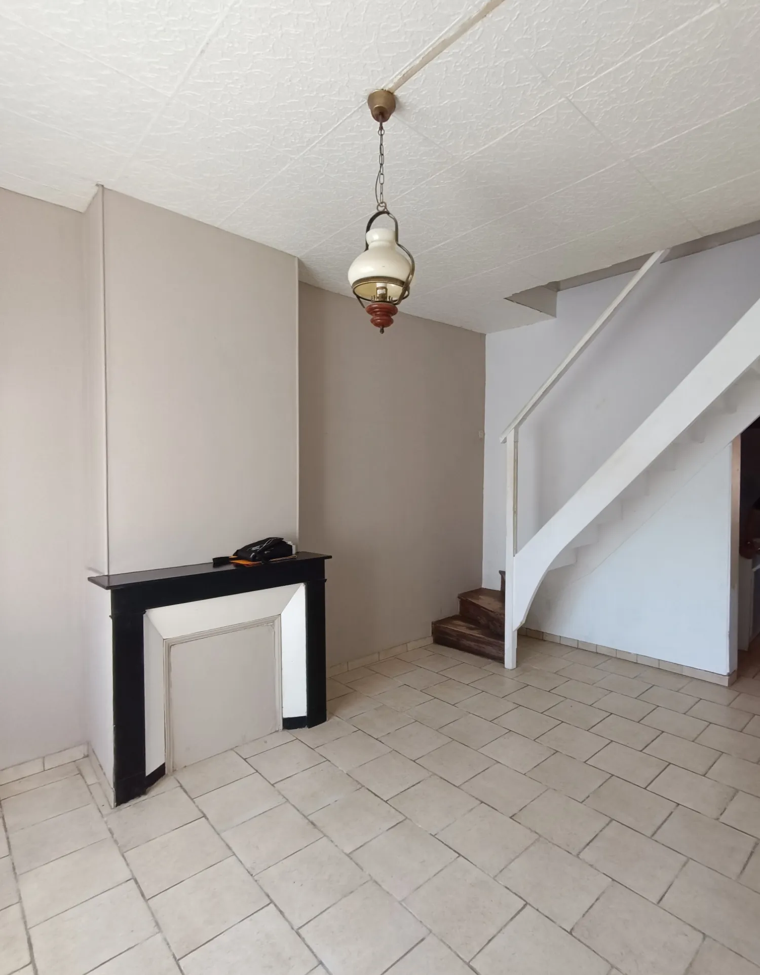 Maison à rénover à Mont d'Origny - 90 m² avec jardin et potentiel