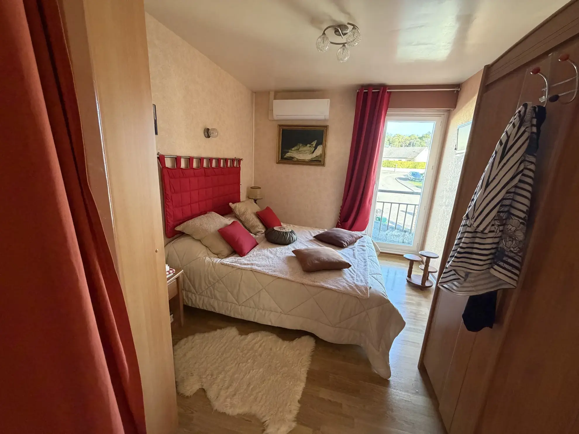 Maison familiale à Montbard avec 4 chambres, garage et jardin - Zone calme 