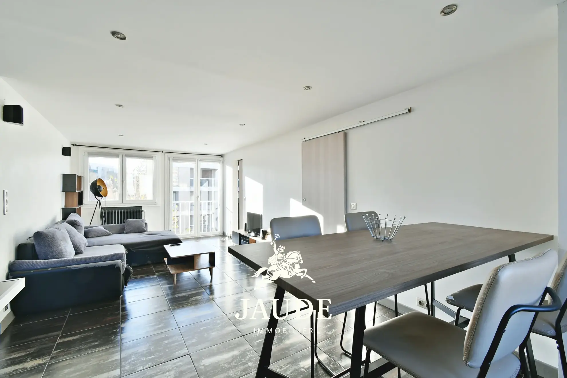 Appartement traversant de 62,47 m² avec balcon-loggia à Clermont-Ferrand 