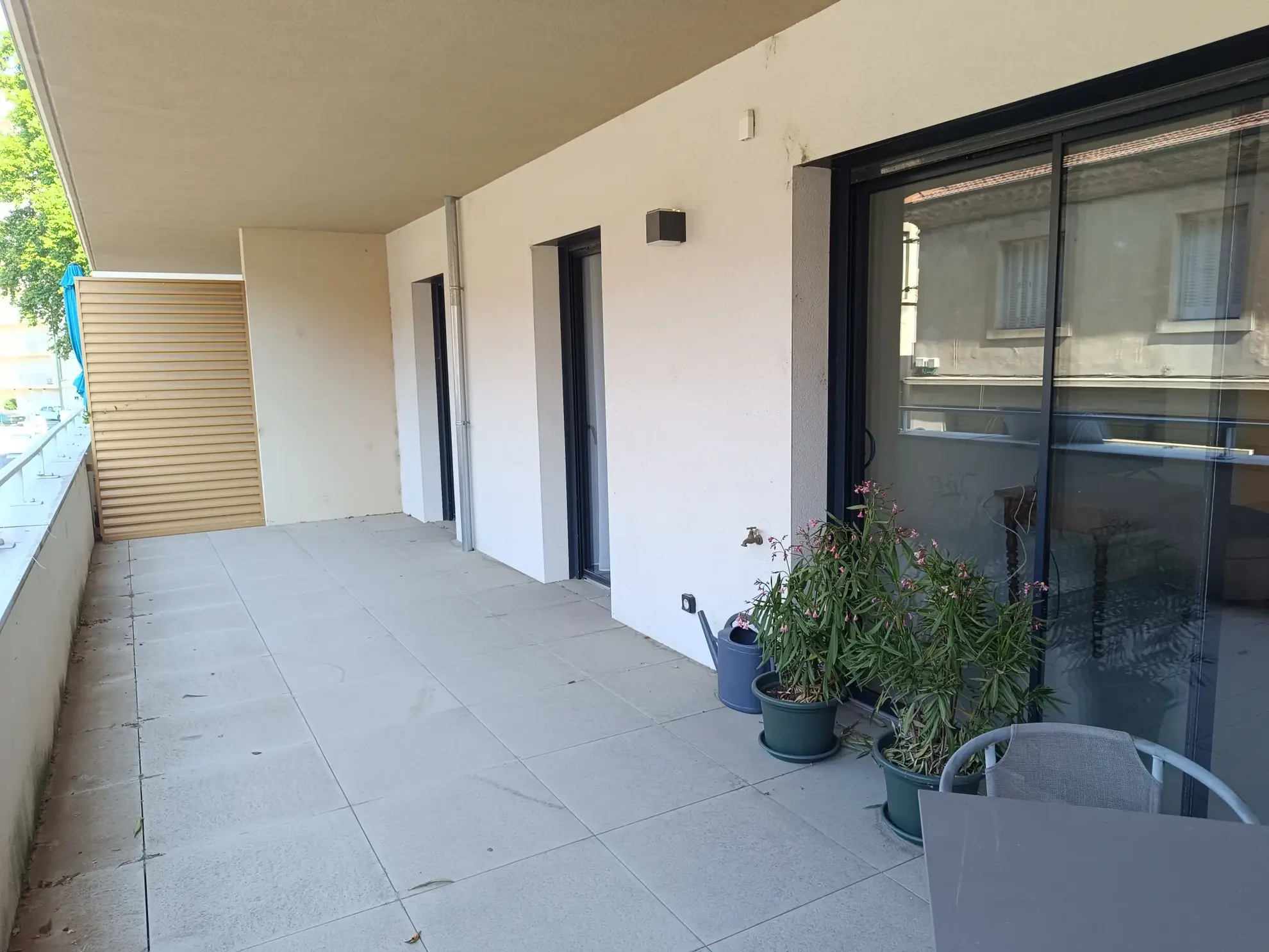 Appartements T3 modernes à Montélimar avec grande terrasse et parking