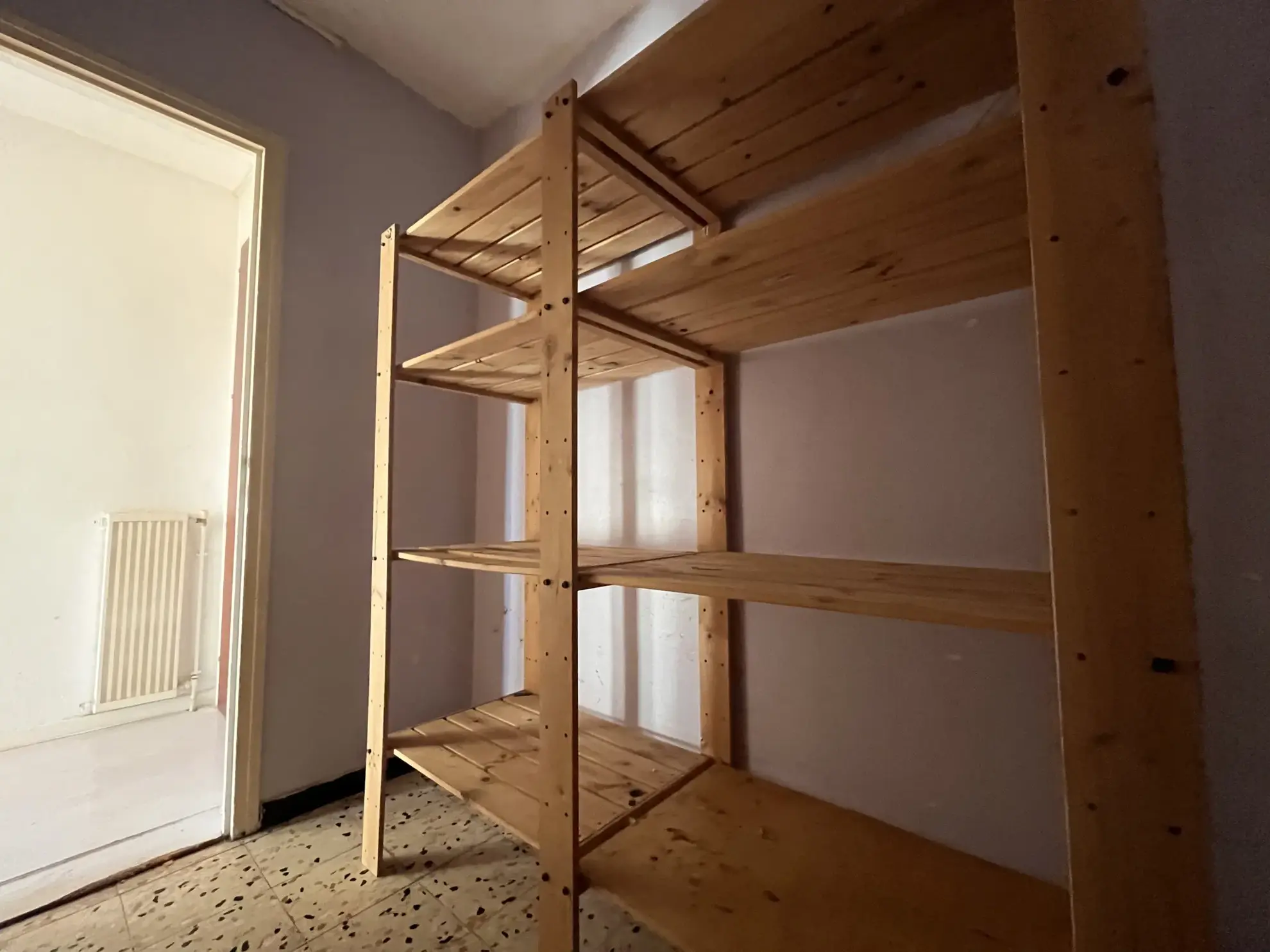 Appartement T3 à Agde avec balcons et cave, proximité mairie 