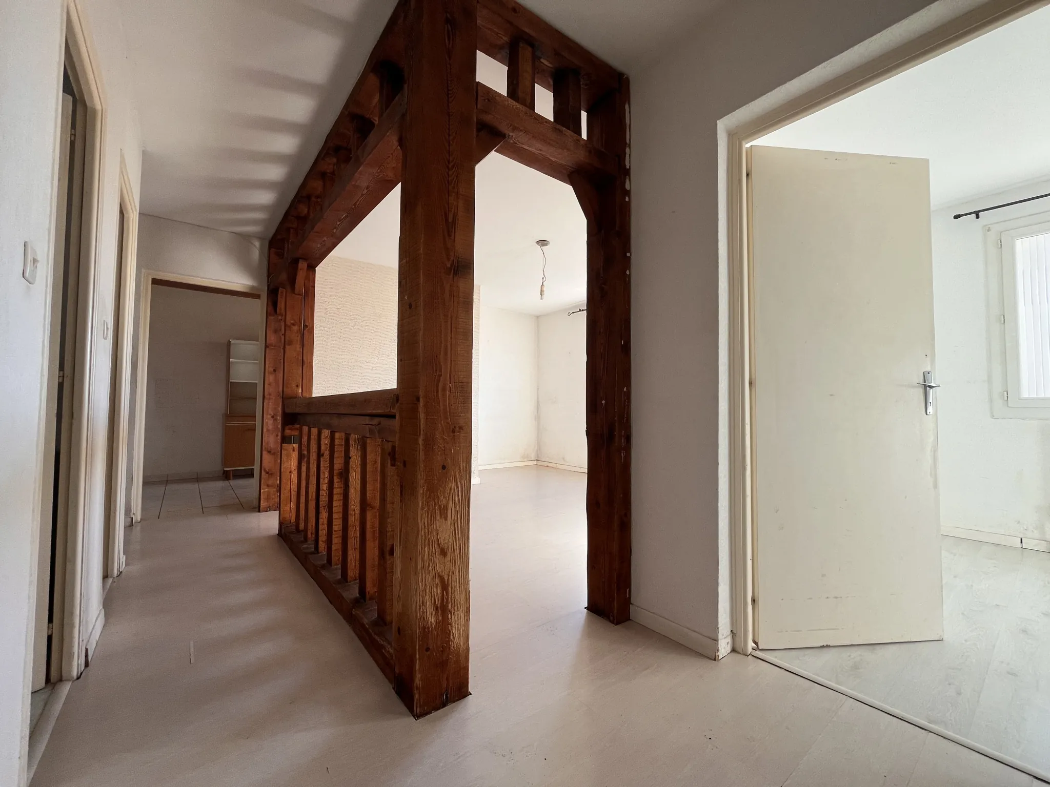 Appartement T3 à Agde avec balcons et cave, proximité mairie 