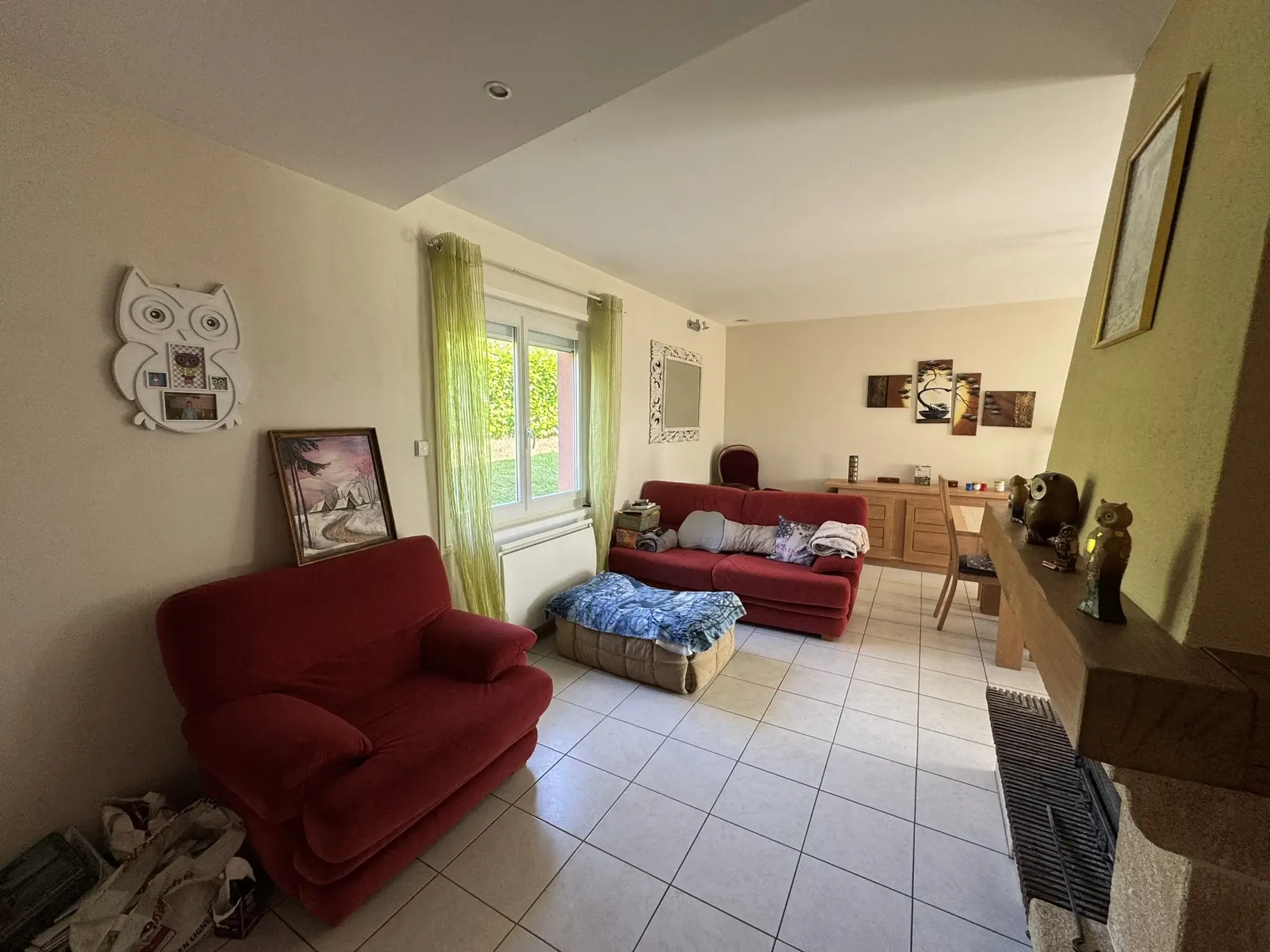 Maison familiale à Cours avec jardin et vue dégagée - Bien immobilier à vendre 