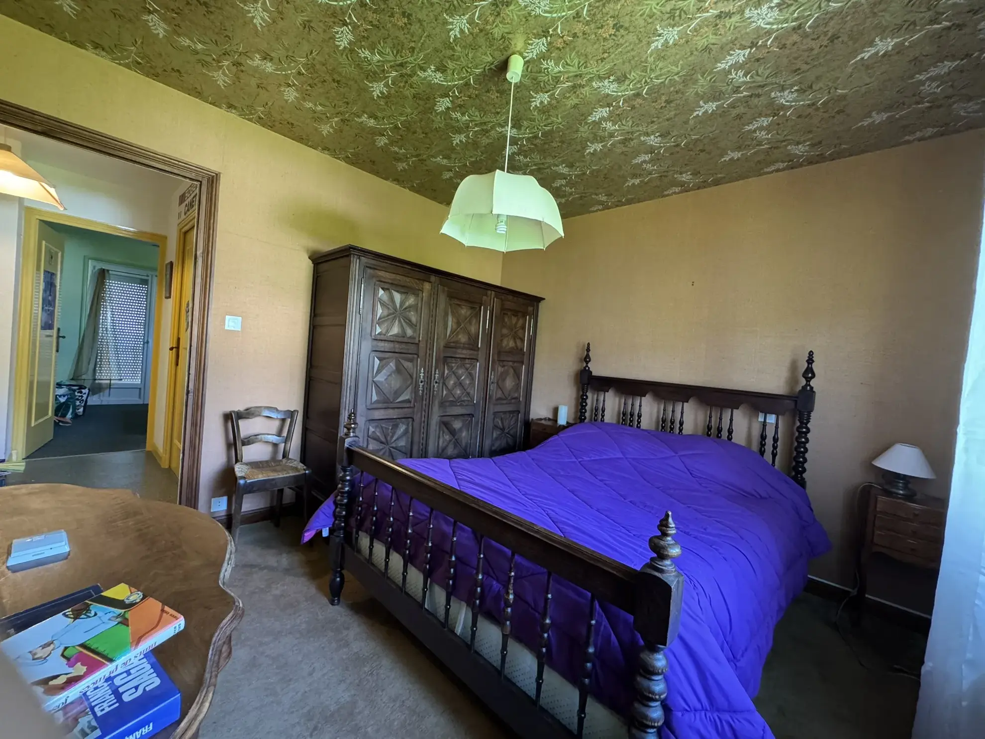 Maison familiale à Cours avec jardin et vue dégagée - Bien immobilier à vendre 