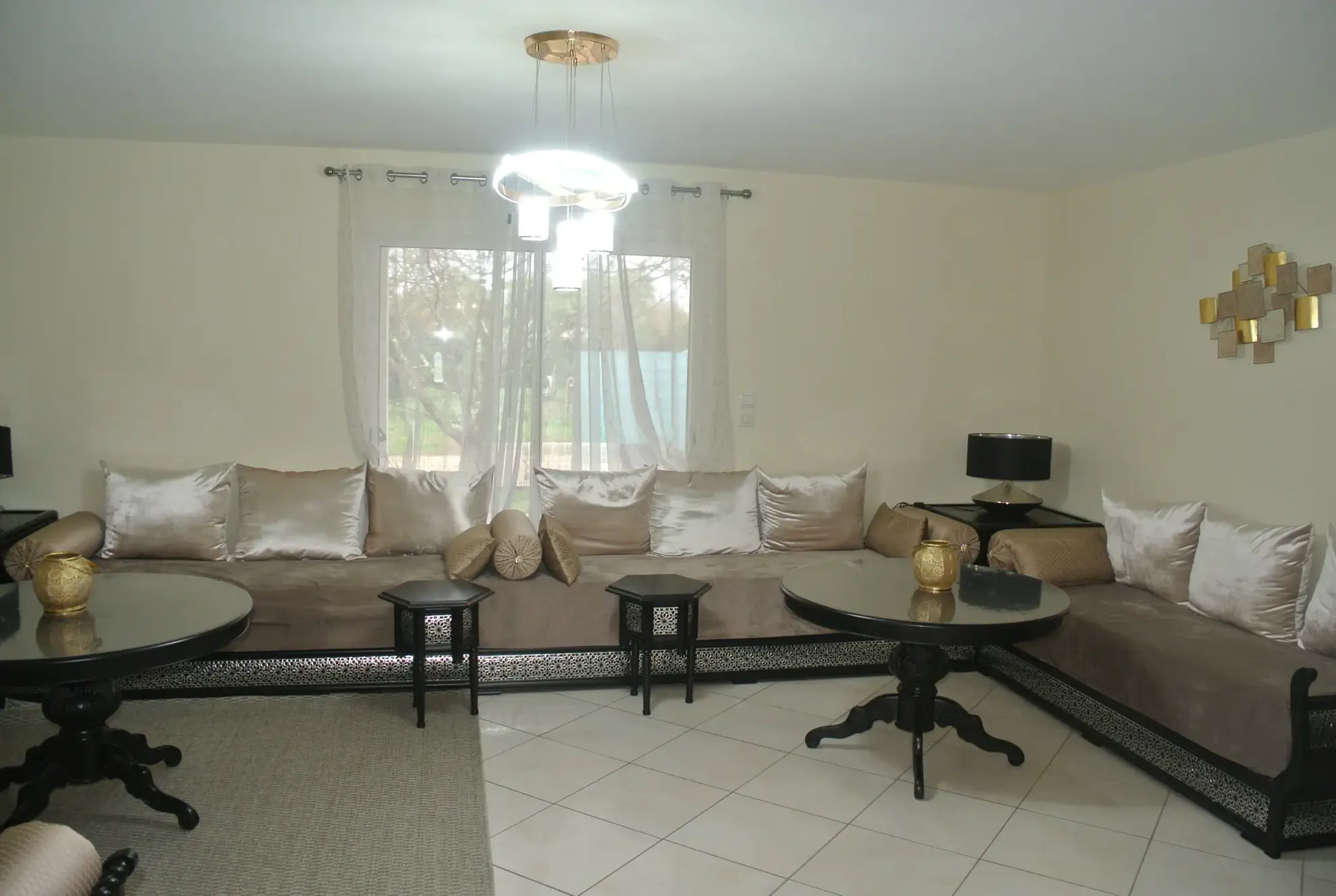 Villa moderne avec 4 chambres à Marmande, jardin clos, confort énergétique optimal 