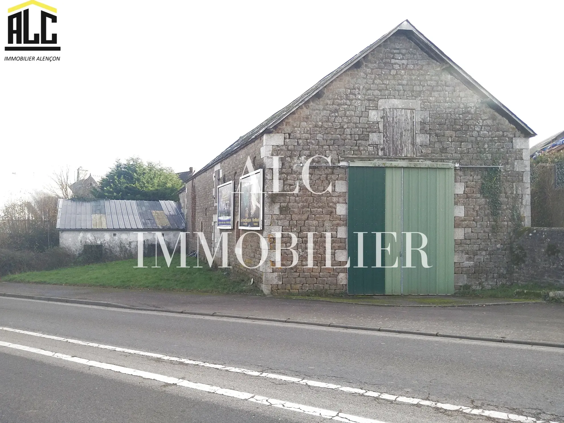 Bâtisse en pierre à rénover de 107,32 m² à Ciral – Opportunité d'investissement