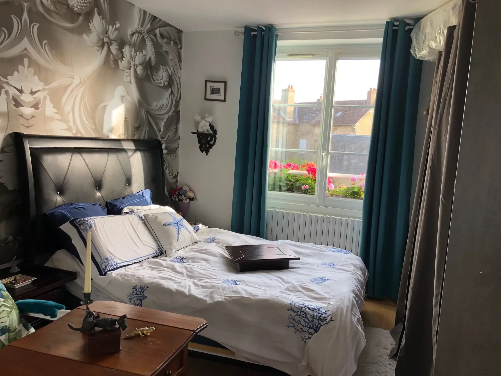 Fonds de commerce à vendre en centre-ville d'Alençon avec terrasse et appartement 