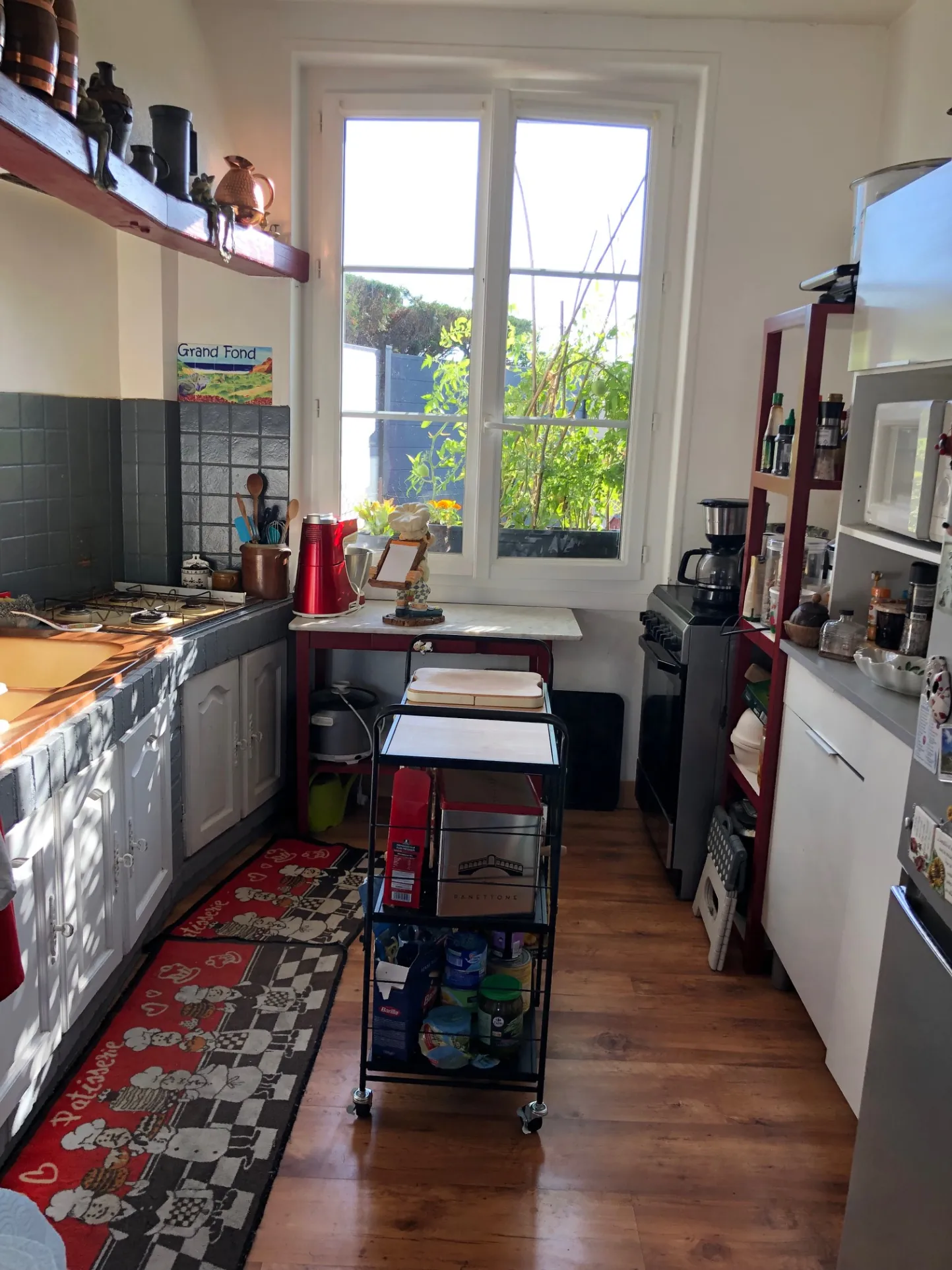 Fonds de commerce à vendre en centre-ville d'Alençon avec terrasse et appartement 