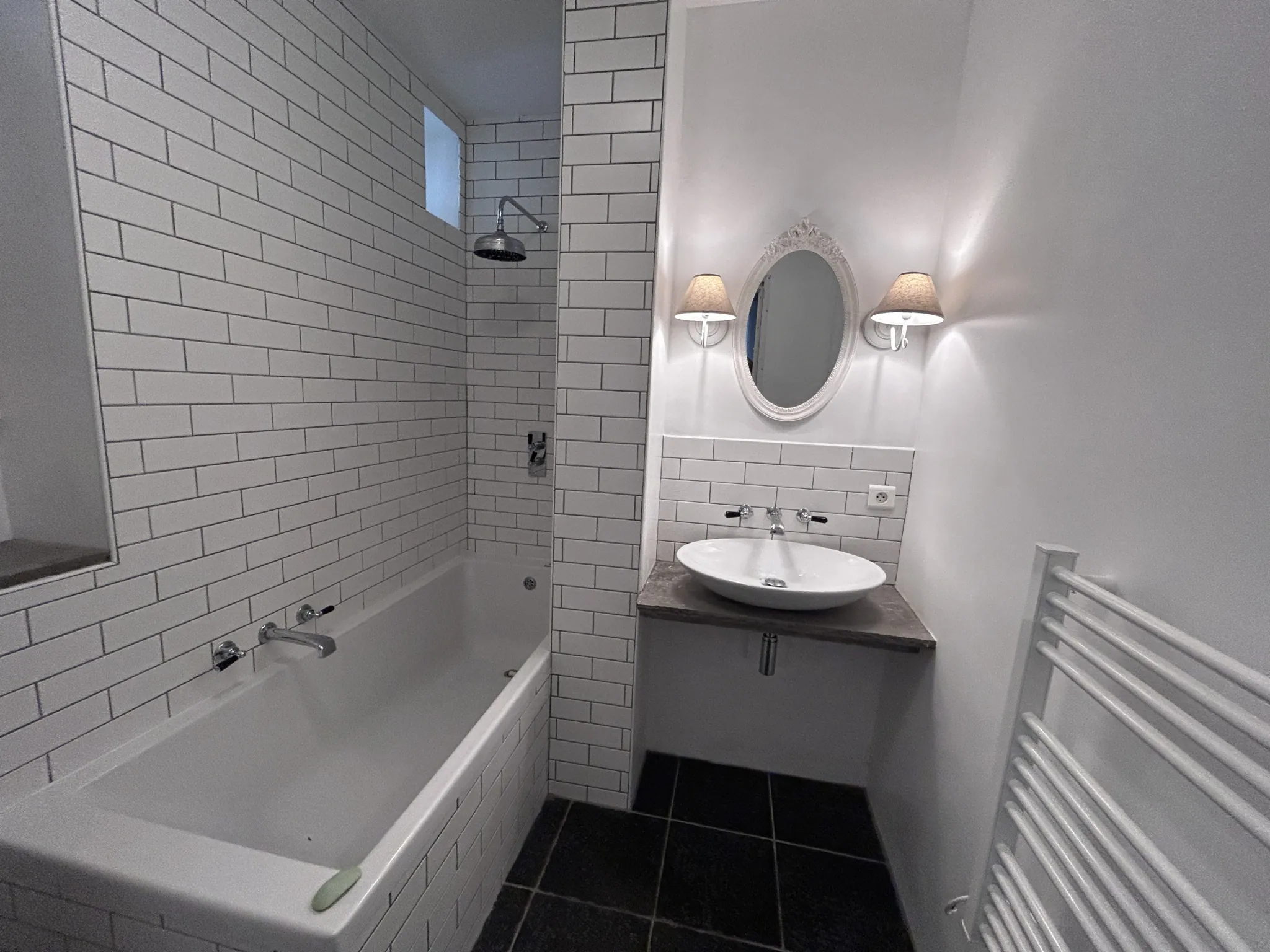 Magnifique maison en pierre avec terrasse et piscine à Servières le Château 