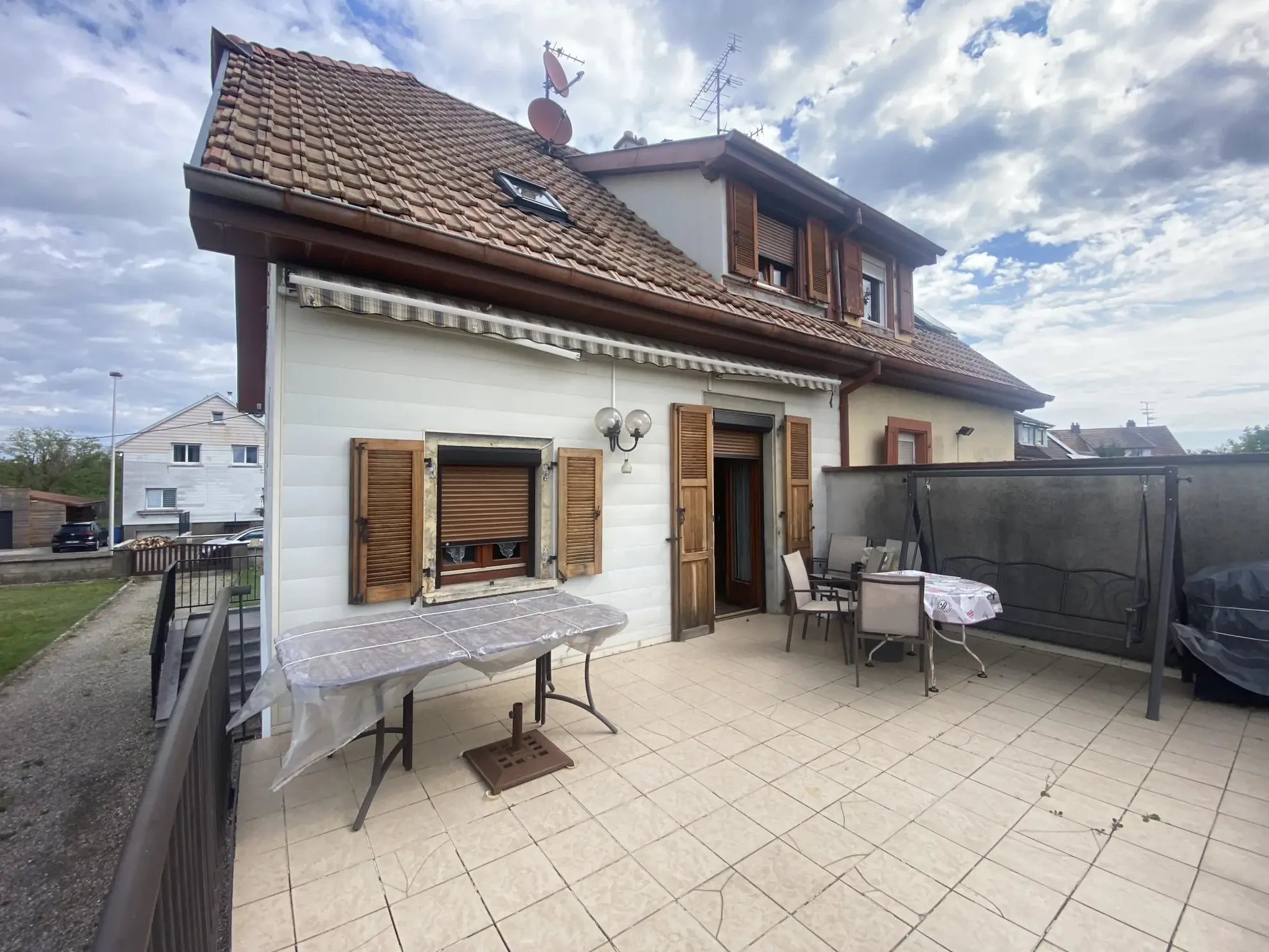 Maison jumelée 3/4 pièces à Wittelsheim, 6.67 ares, garage, terrasse 