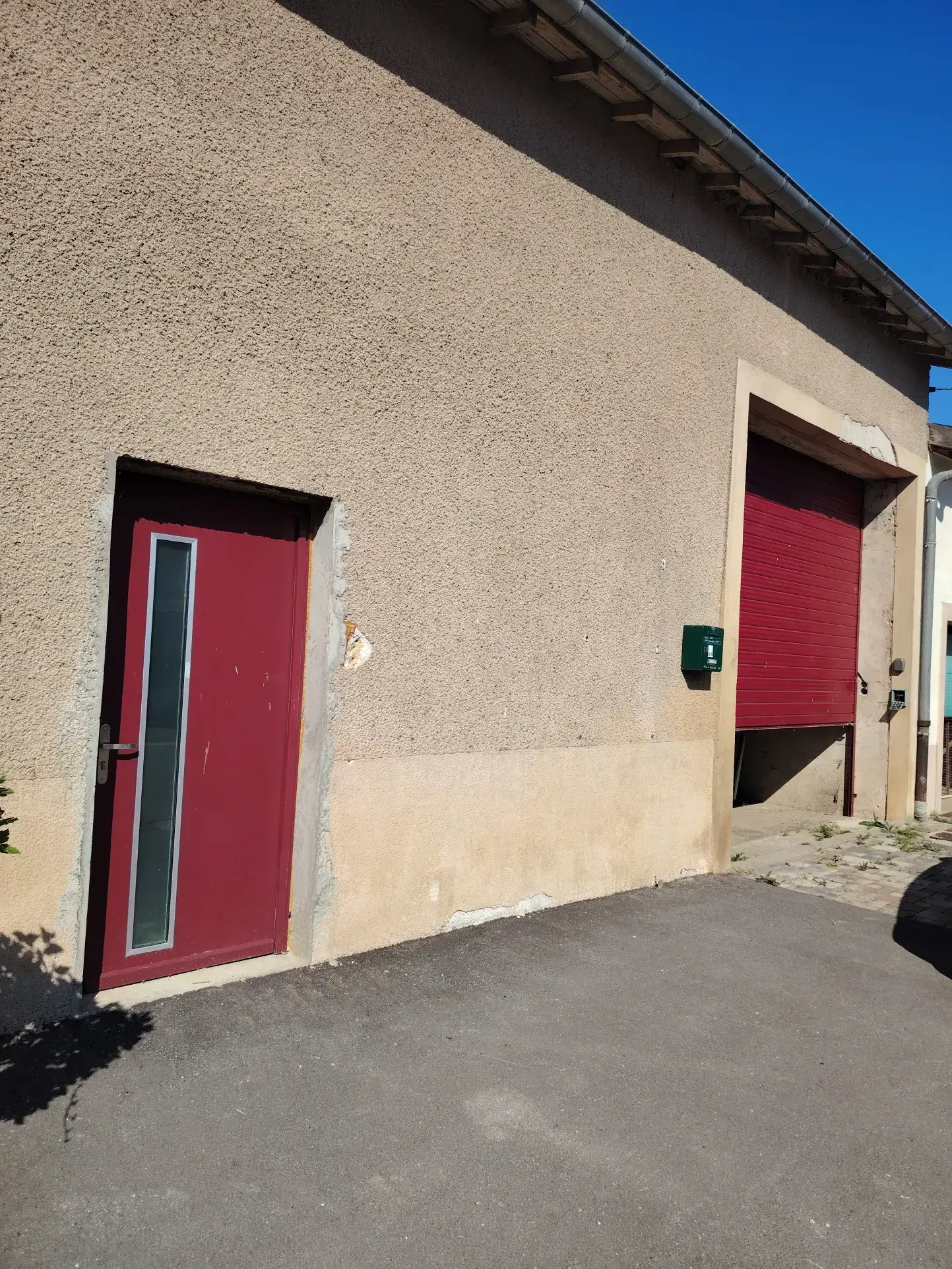 Maison avec grande grange à aménager à Senon, potentiel loft et appartements