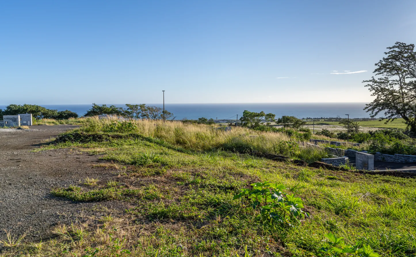 Parcelle à bâtir de 375 m² à Sainte-Marie proche Beauséjour 