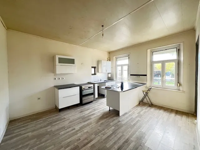 Maison à fort potentiel avec dépendance à Port le Grand, proche Abbeville 