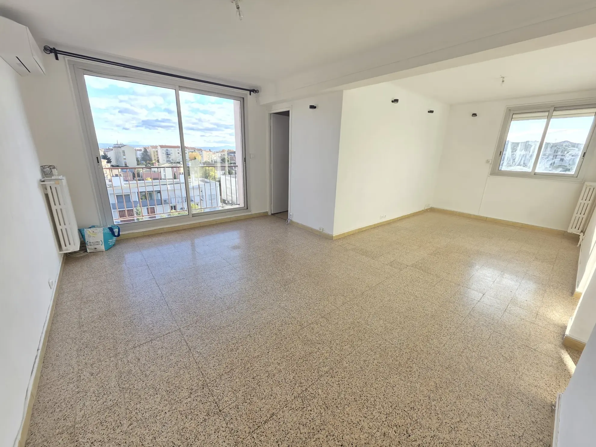 Appartement T3 lumineux de 66,93 m² avec vue canal à Martigues 
