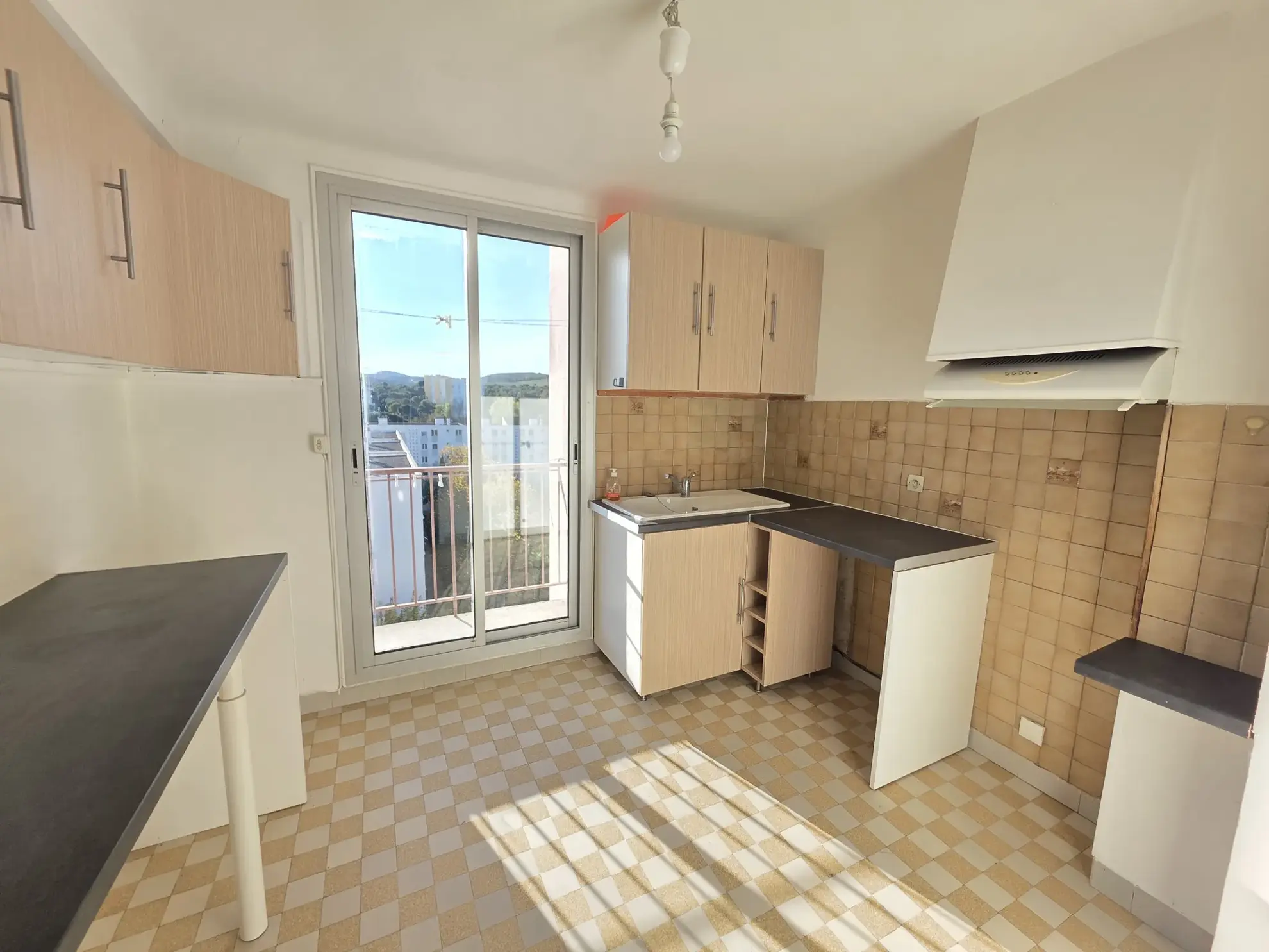 Appartement T3 lumineux de 66,93 m² avec vue canal à Martigues 