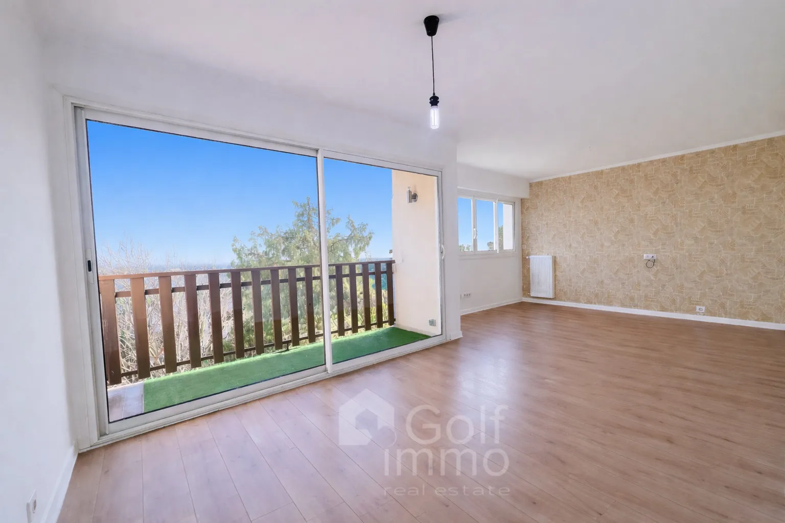 Appartement 4 pièces avec vue mer à Cannes - 73 m², cave, parking