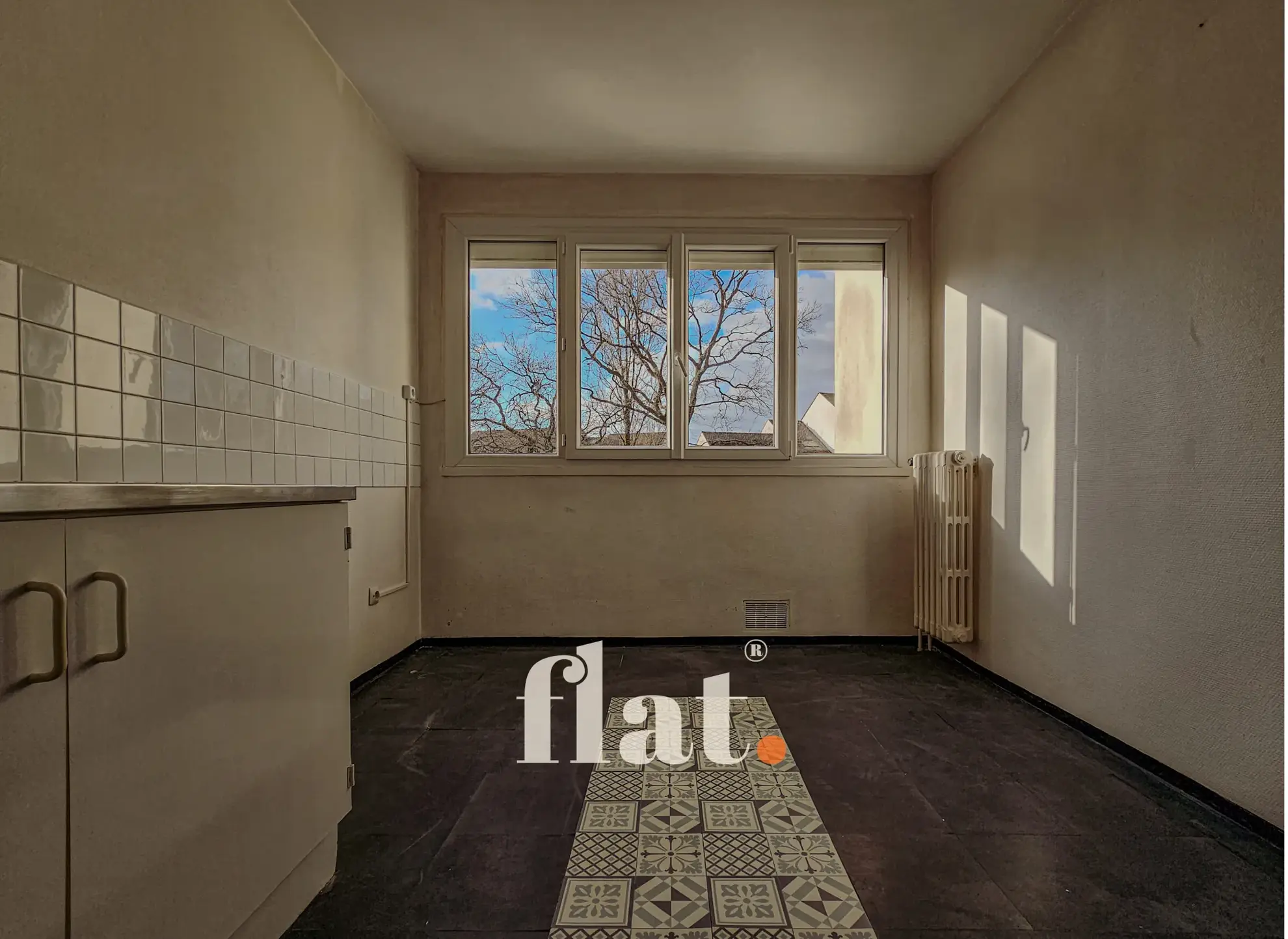 Grand Appartement T2 à Saint-Herblain avec travaux à prévoir et balcon 