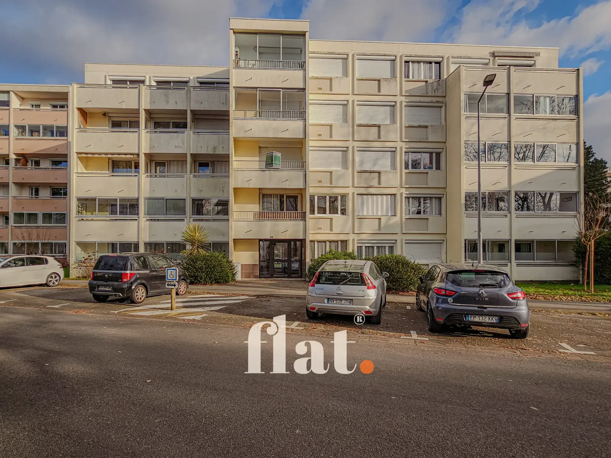 Grand Appartement T2 à Saint-Herblain avec travaux à prévoir et balcon 