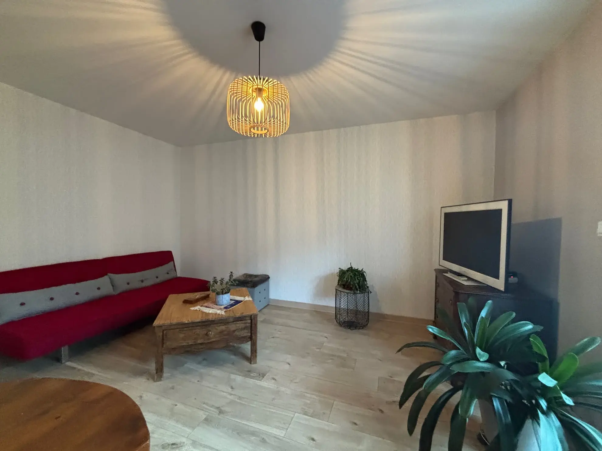 Appartement T2 de 48,82 m² avec balcon et parking à Saint-Étienne 