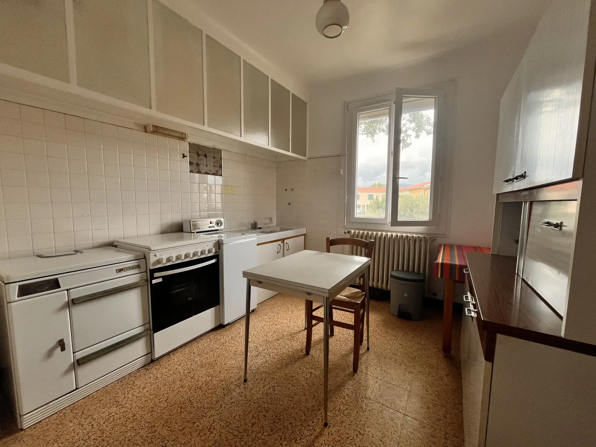 Maison de 4 chambres à Céret avec garage et potentiel indépendant 