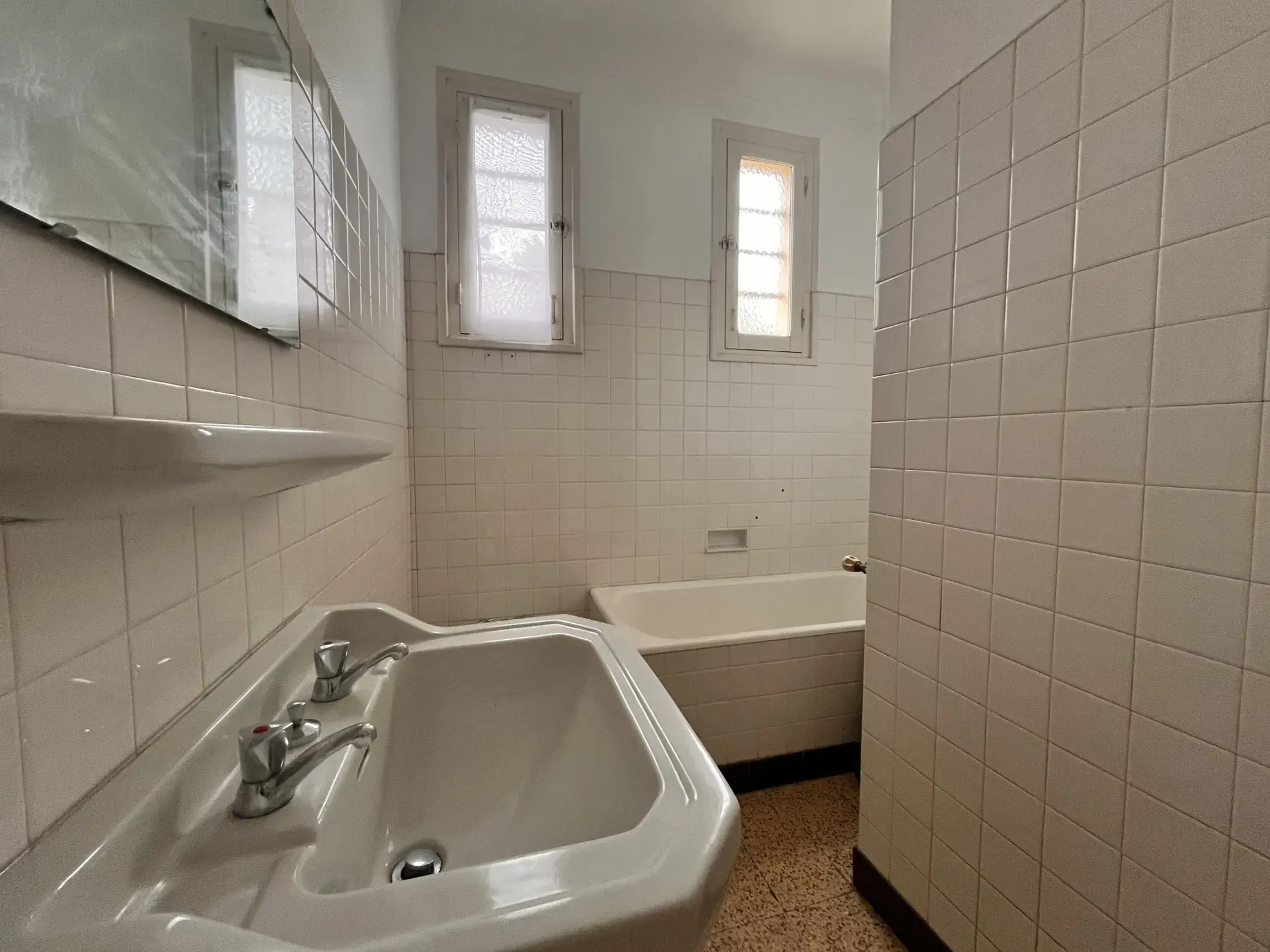 Maison de 4 chambres à Céret avec garage et potentiel indépendant 