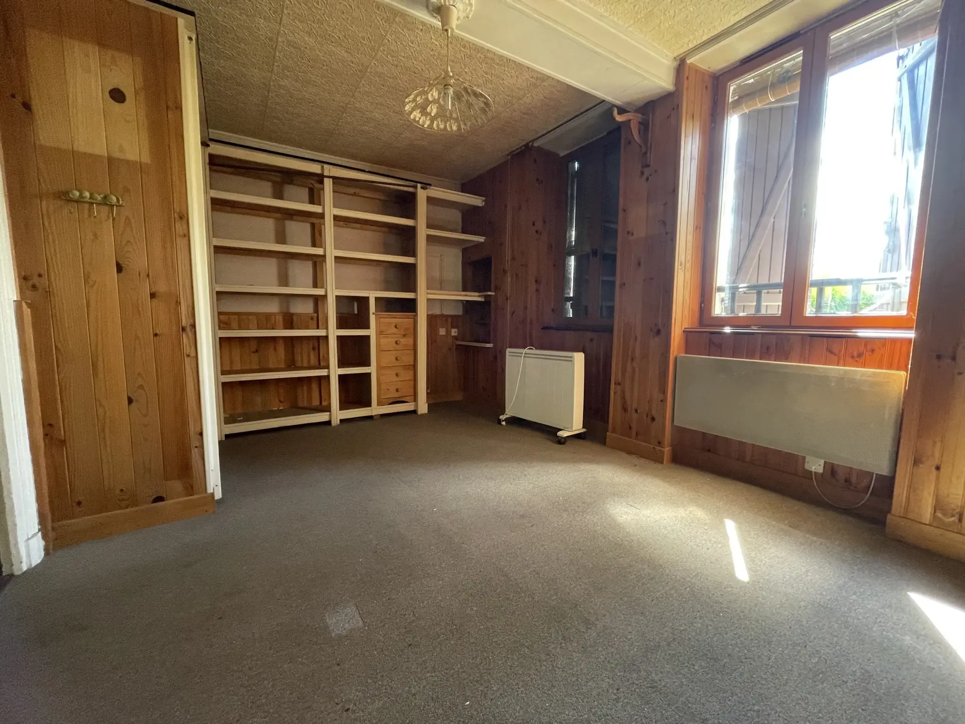 Maison plain-pied avec grand potentiel à 15 min de La Charité-sur-Loire 