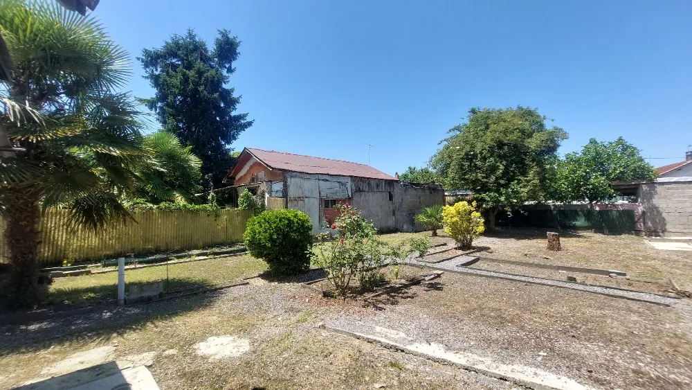 Maison à rénover avec garage et potentiel d’agrandissement à Tarbes 