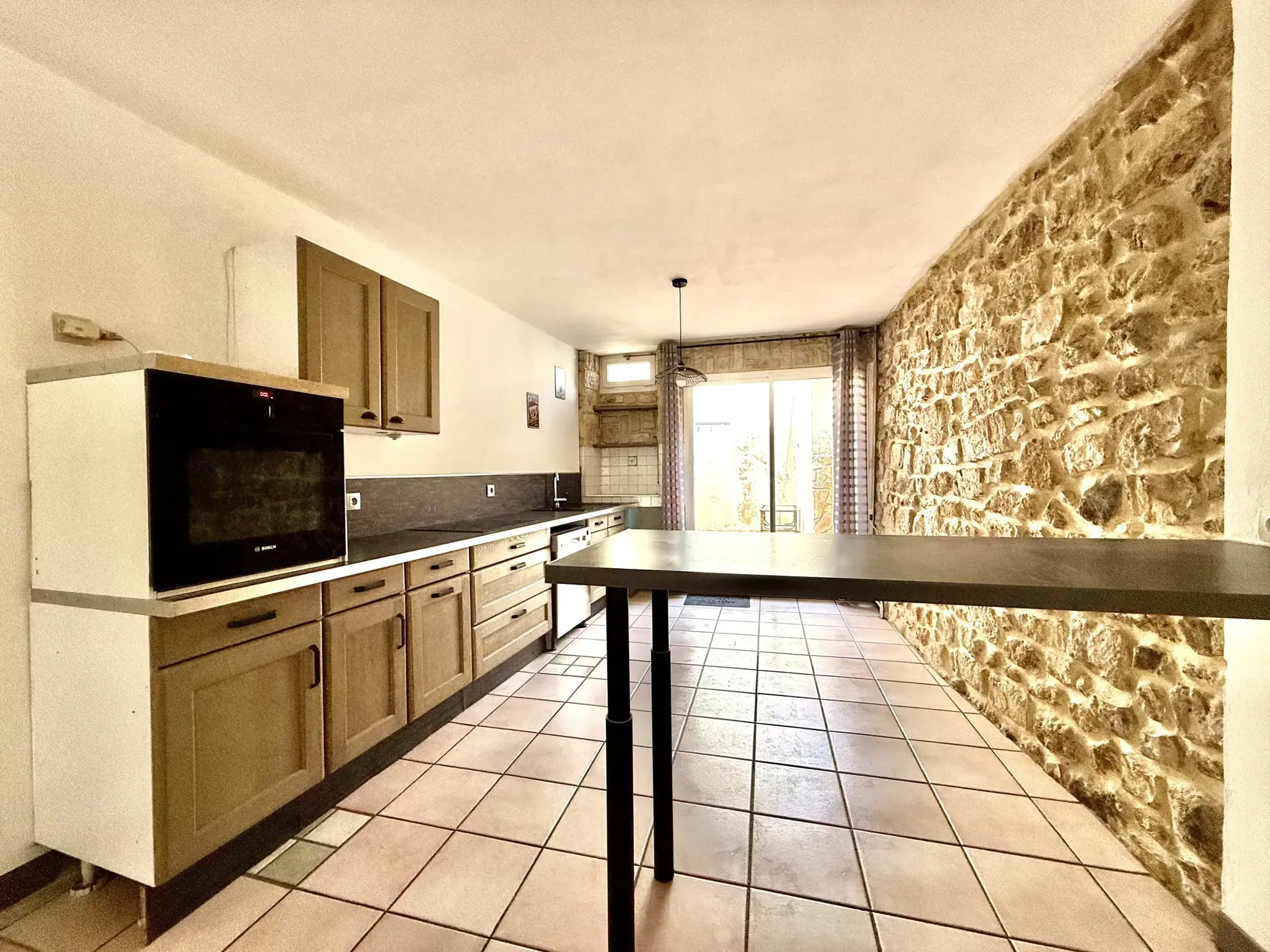 Maison de village lumineuse 91 m² avec garage et terrasse à Florensac 