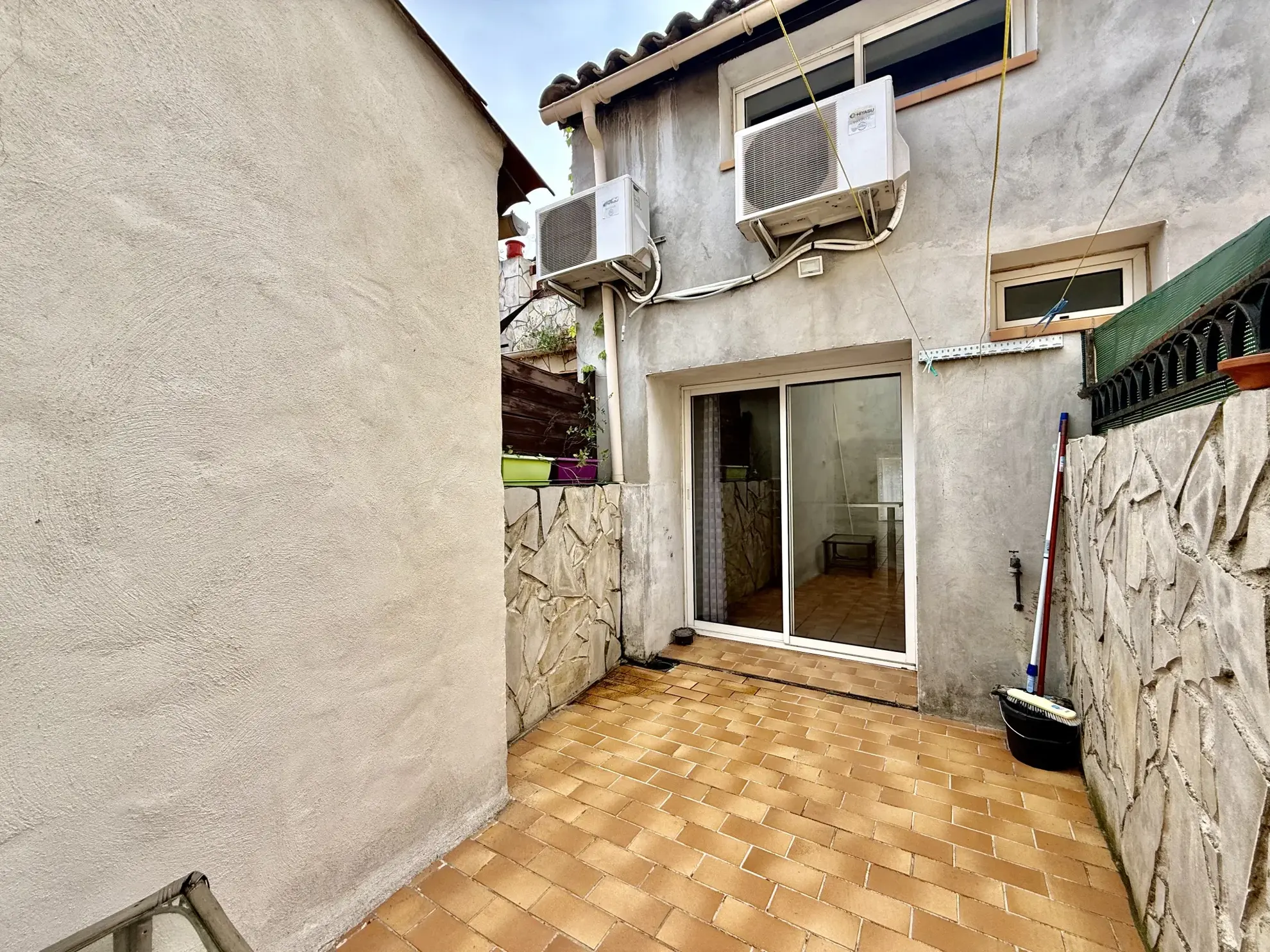 Maison de village lumineuse 91 m² avec garage et terrasse à Florensac 