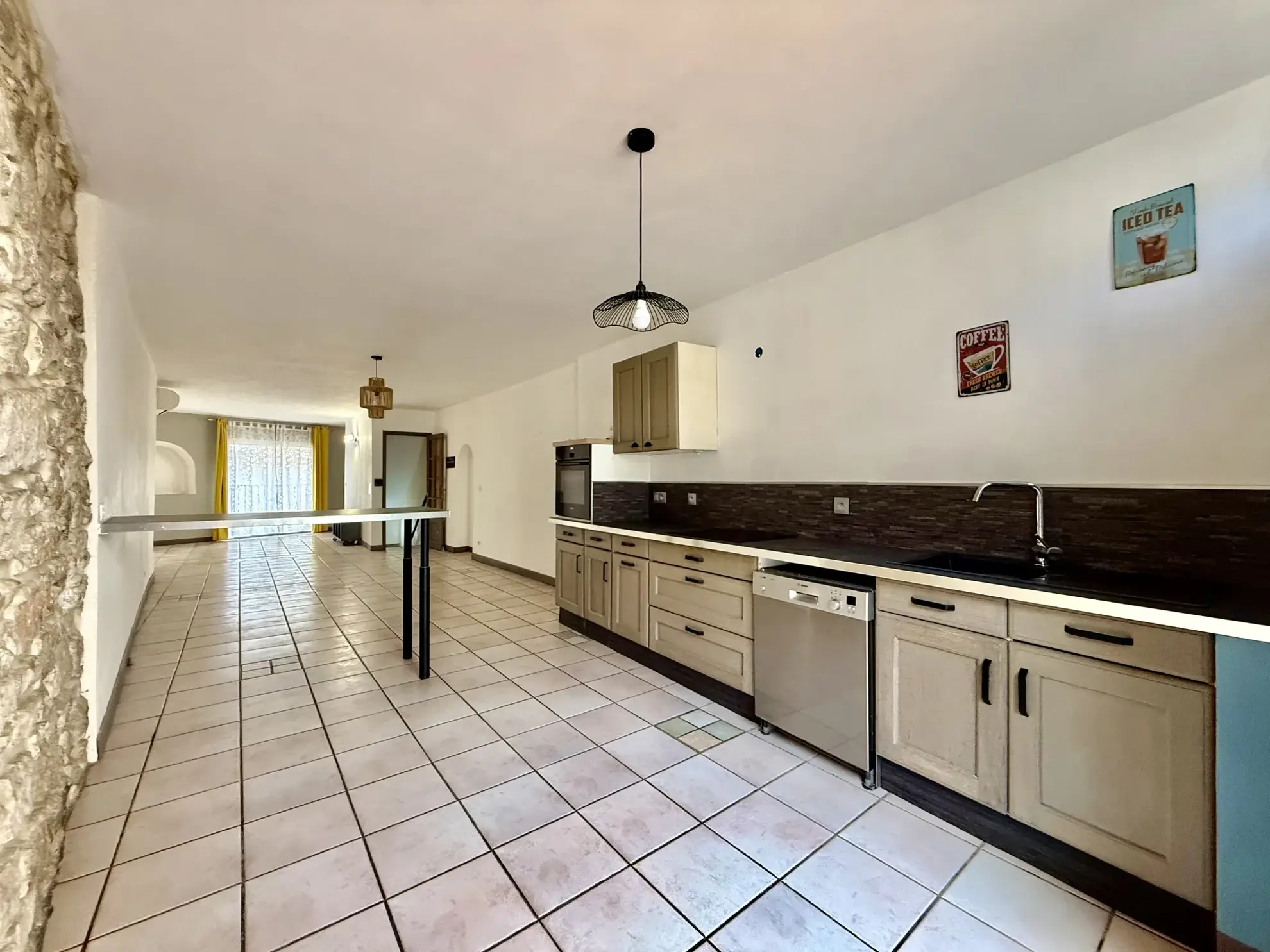 Maison de village lumineuse 91 m² avec garage et terrasse à Florensac