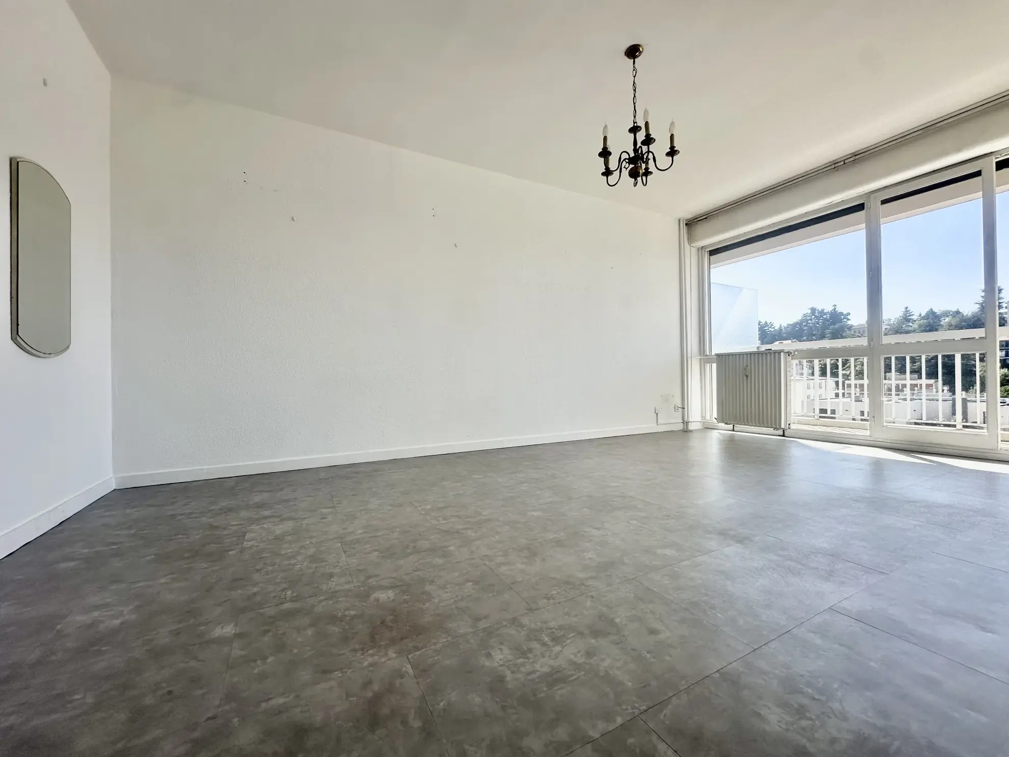 Studio à Saint-Étienne Fauriel face école des Mines, idéal investissement 